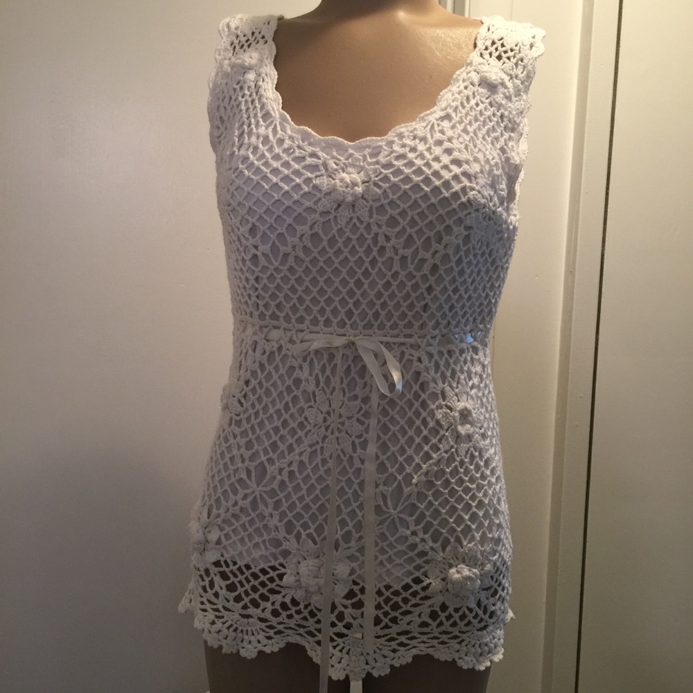 DONATED AGB sz M crochet lined top w/ribbon